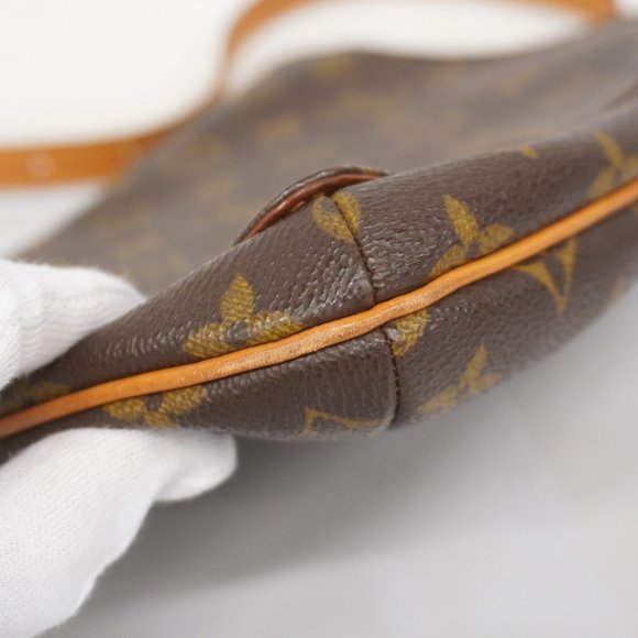 LOUIS VUITTON Monogram Musette Tango Short Strap Shoulder Bag M51257 Brown - Picture 6 of 13